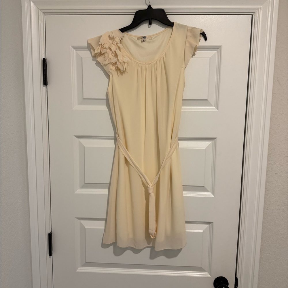 Ya Los Angeles Cream Floral-Accent Cap Sleeve Dress